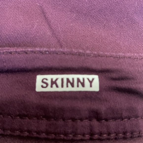 Mossimo skinny jeans wine/burgundy - Picture 6 of 7